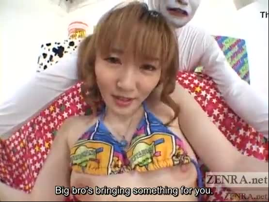 Pale Japanese AV star weird vibrator threesome Subtitled